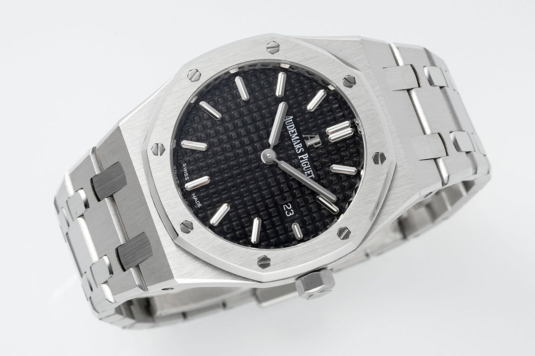 Audemars Piguet Royal Oak 67651OR – 33mm, Blk, Quartz Movement – Inquire Price via WhatsApp